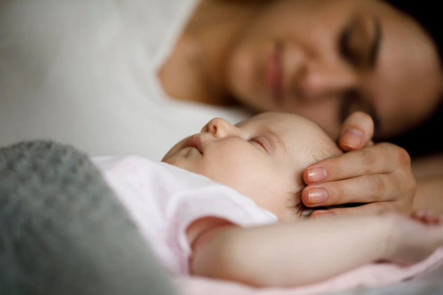 can-baby-sleep-in-fleece-pajamas